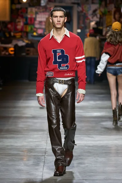 Look 24